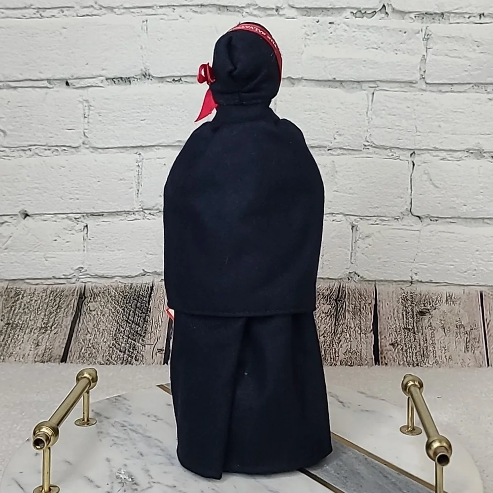 Byers' Choice Caroler Collectible 1993 Salvation Army Lassie with Bell Vintage